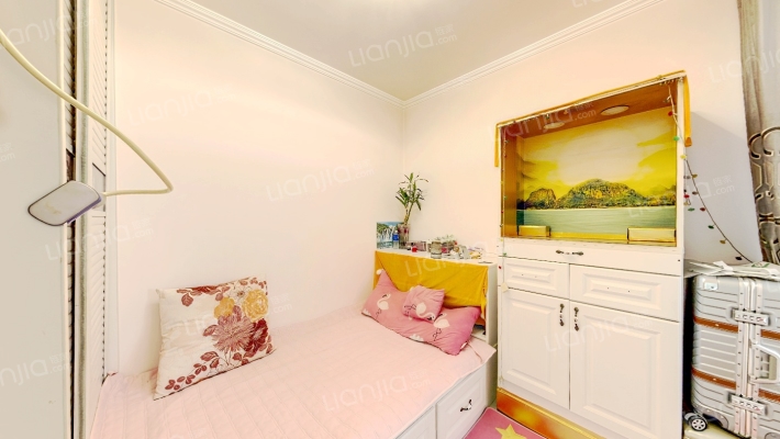 天伦湾一期  精装修两居室 看房提前约-卧室A