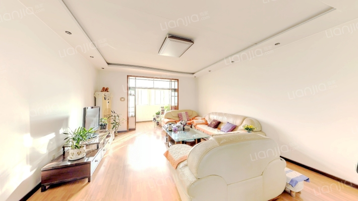 此房有本满五年，房本交易，南北通透格局，社区安静-客厅