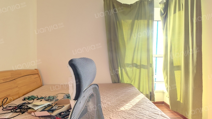 全南两居室  有装修  拎包入住 有房本-卧室A