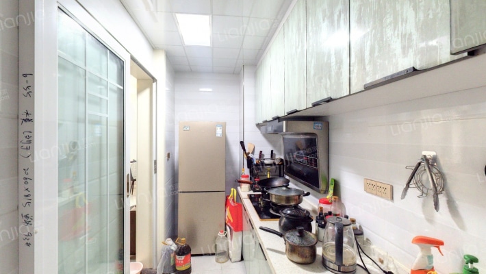 距离地铁站1公里+玉泉湖公园800米住家装修拎包入住-厨房