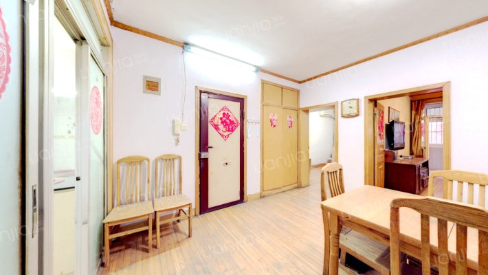 鼓楼主城 铁路北街 南财旁，双南带院子-客厅