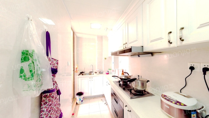 世纪锦城格局方正，使用率优化，客厅宽敞舒适-厨房