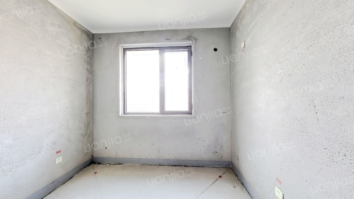 无贷款，房本在手有车位，通透三居-卧室B