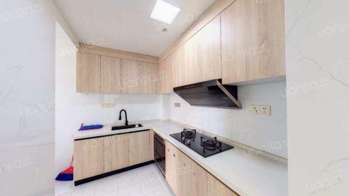 九龙坡业主因工作变动出售全新精装好房 看房方便-厨房