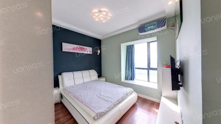 北滨路品质高层买一层多得一层精装修实得面积238-卧室A