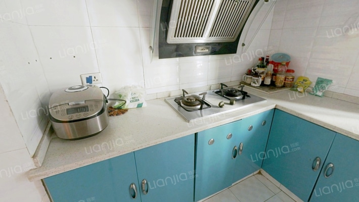 东衡槟城 2室2厅 次新小区 自住装修精装可领包入住-厨房