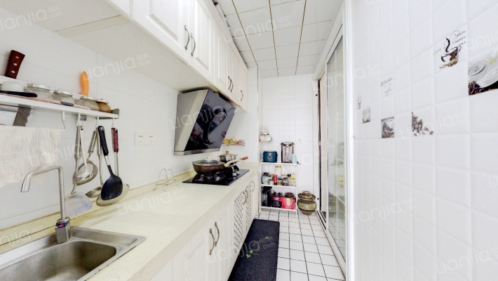 大竹林精装三房 中间楼层 温馨舒适 拎包入住 价格可谈-厨房
