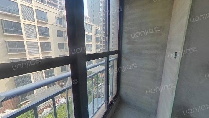 金星湘江苑新的园林小区毛胚房可自主装修-阳台