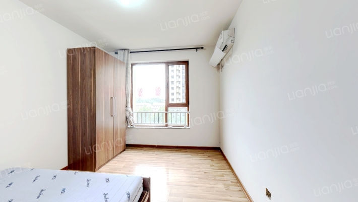 南北通透三居  好户型 毛坯 合适的价格 现房-卧室C