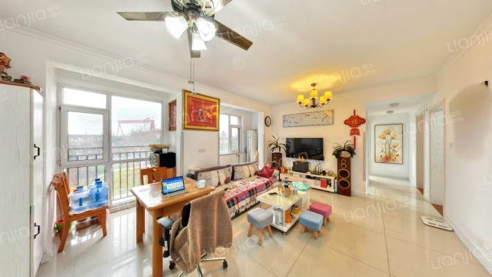 亚泰兰海公馆二手房实景图