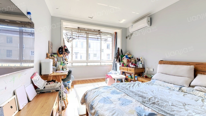 虹一小区二手房实景图