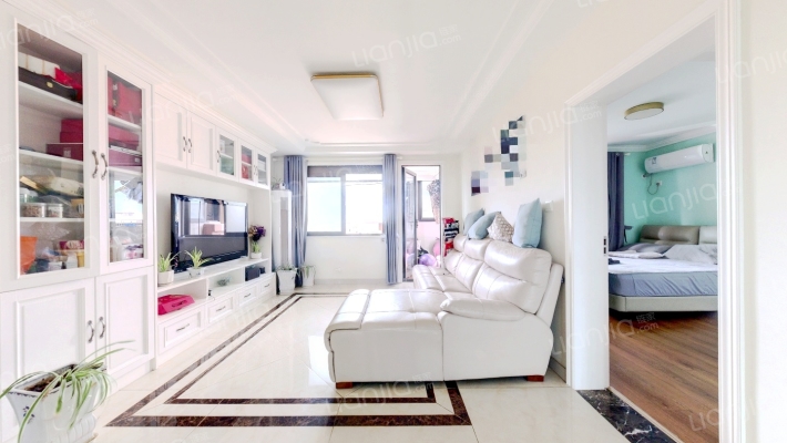 滨湖丽景花园C区二手房实景图