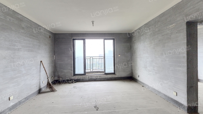 八达西城景苑二期二手房实景图