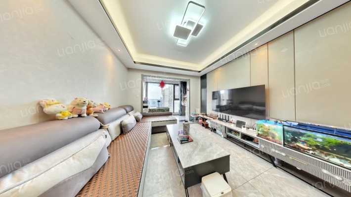 中南云樾二手房实景图