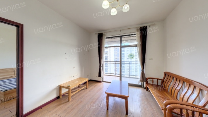 华亚新领地二手房实景图