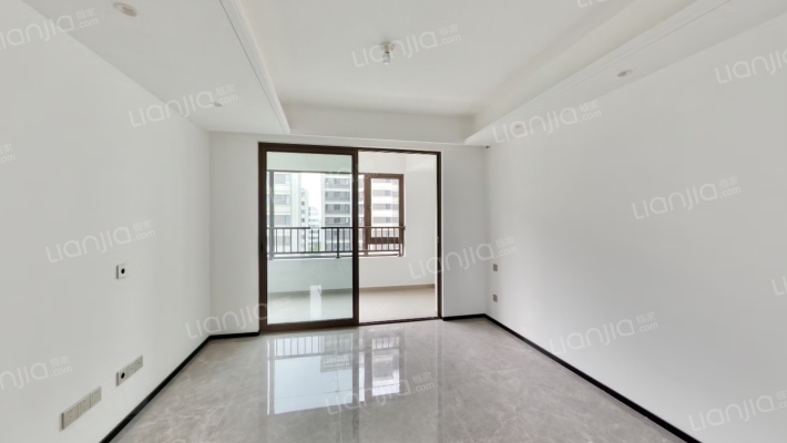 高速信达时代星河北区二手房实景图