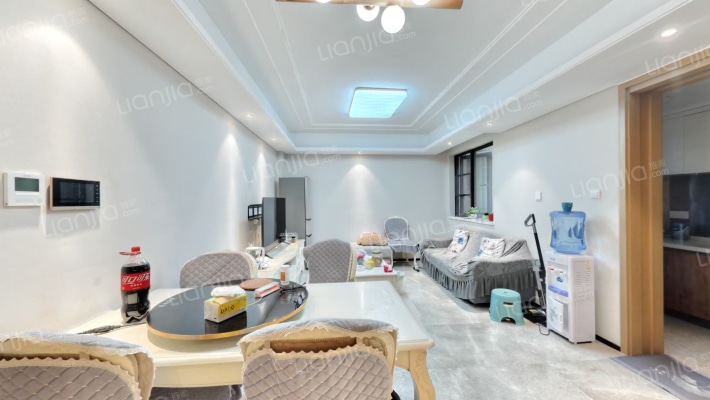 星河2049二手房实景图