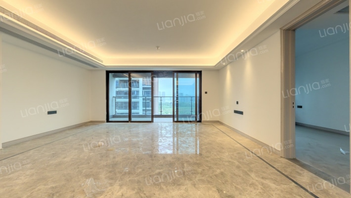 万科·隐麓公园二手房实景图