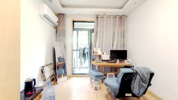 塞纳河畔二手房实景图