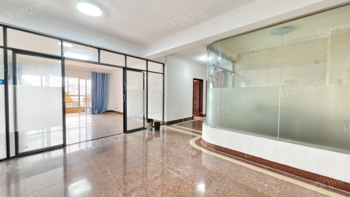 广西水产畜牧学校职工住宅楼二手房实景图