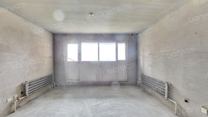 地铁名典海棠苑二手房实景图