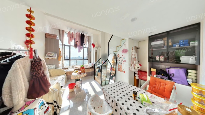 中创商业中心二手房实景图