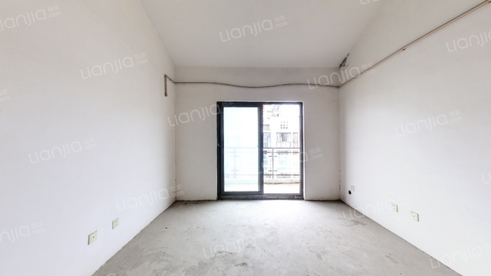 管社山家园二手房实景图