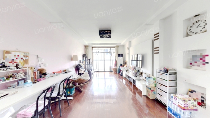 龙威名邸二手房实景图