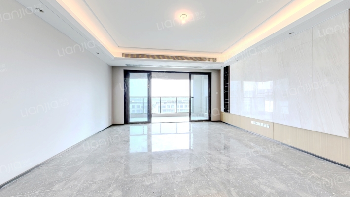 保利天空之城泊院北区二手房实景图