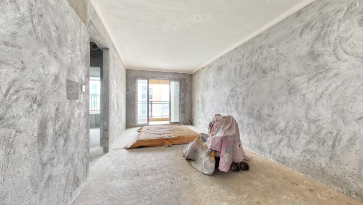 中建瑜和城和园二手房实景图