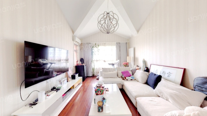 洛卡小镇逸境园二手房实景图