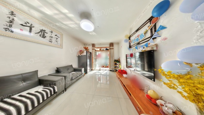 开拓环球世家二手房实景图