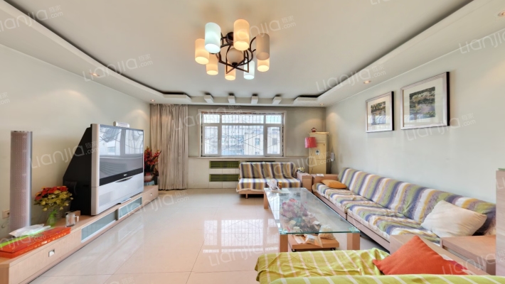 尖草坪国税局宿舍二手房实景图