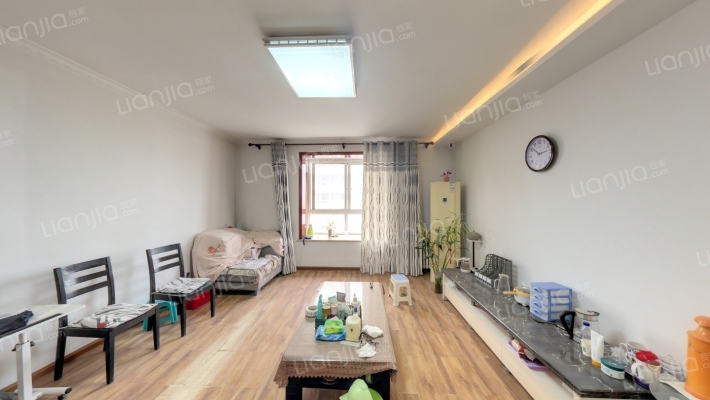 西航中心第4小区二手房实景图