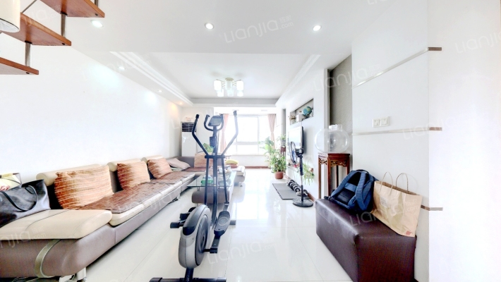 丽江苑二手房实景图