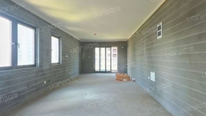 铂瑞花园北区二手房实景图