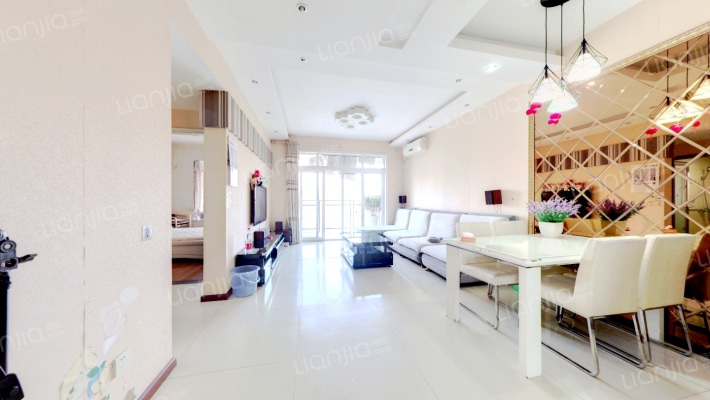 柏景龙庭二手房实景图