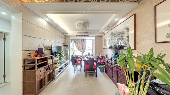世茂世界湾花园北区二手房实景图