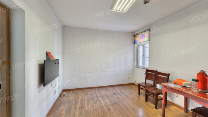 紫桐新村CD区二手房实景图