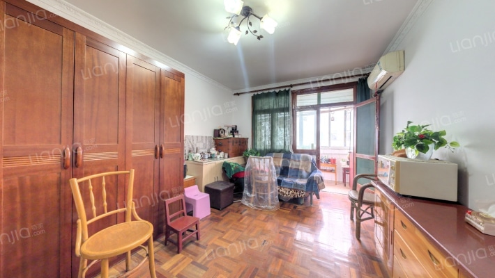 东大小区二手房实景图