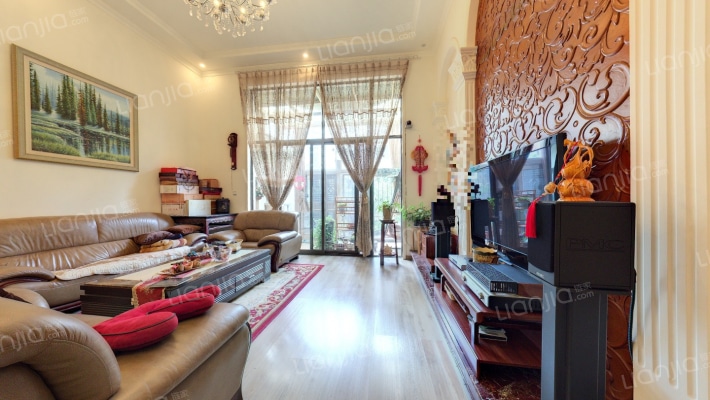 香槟小镇二手房实景图