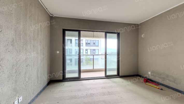 昆明融创文旅城瀚海花园北区二手房实景图