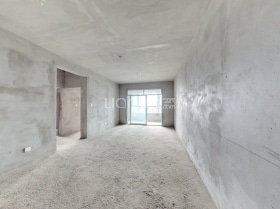 此房楼层好，视野开阔，配套设施完善，交通便利。