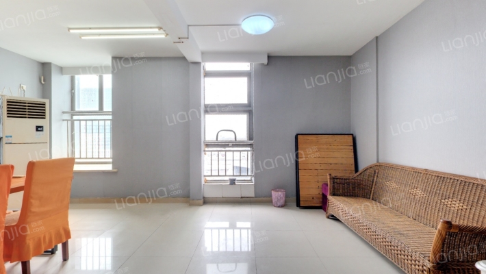 汇金中央广场二手房实景图