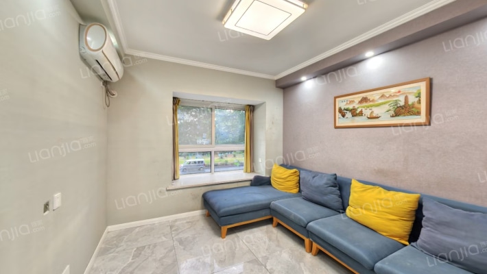 荣城南苑二手房实景图