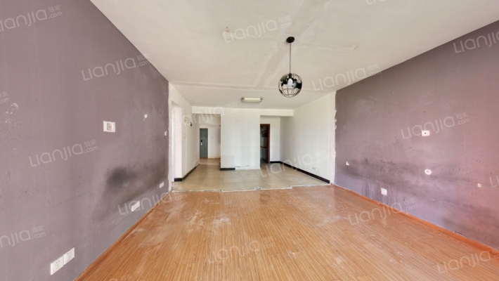 经典双城C区二手房实景图