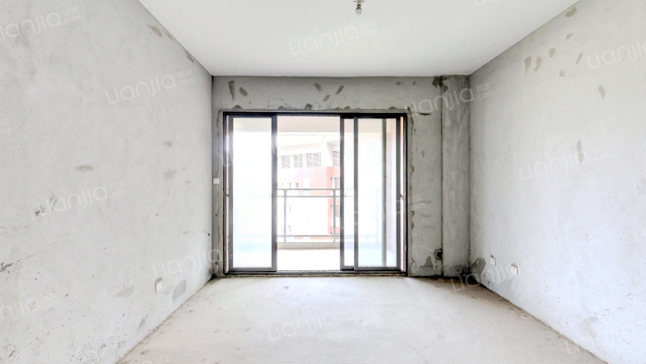 隆源华府二手房实景图