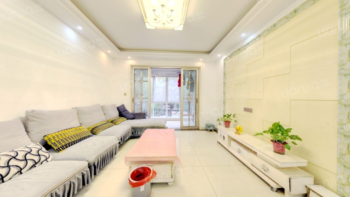 在水一方东区二手房实景图