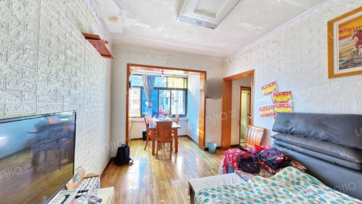 龙发街二手房实景图