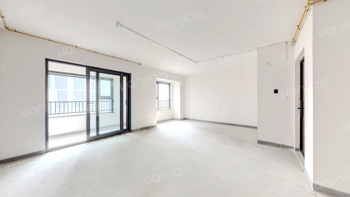 绿地紫金中心二手房实景图